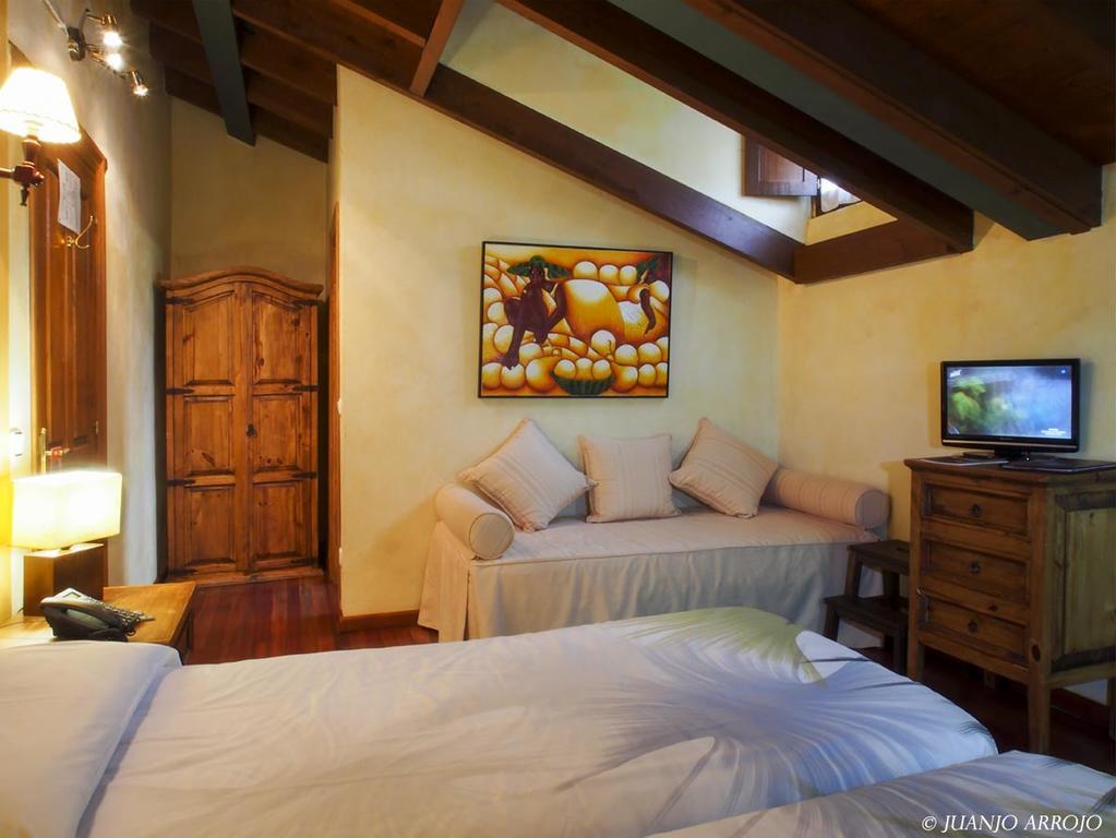 Hotel Rural Sucuevas (Adults Only) Льяно-Кон Номер фото